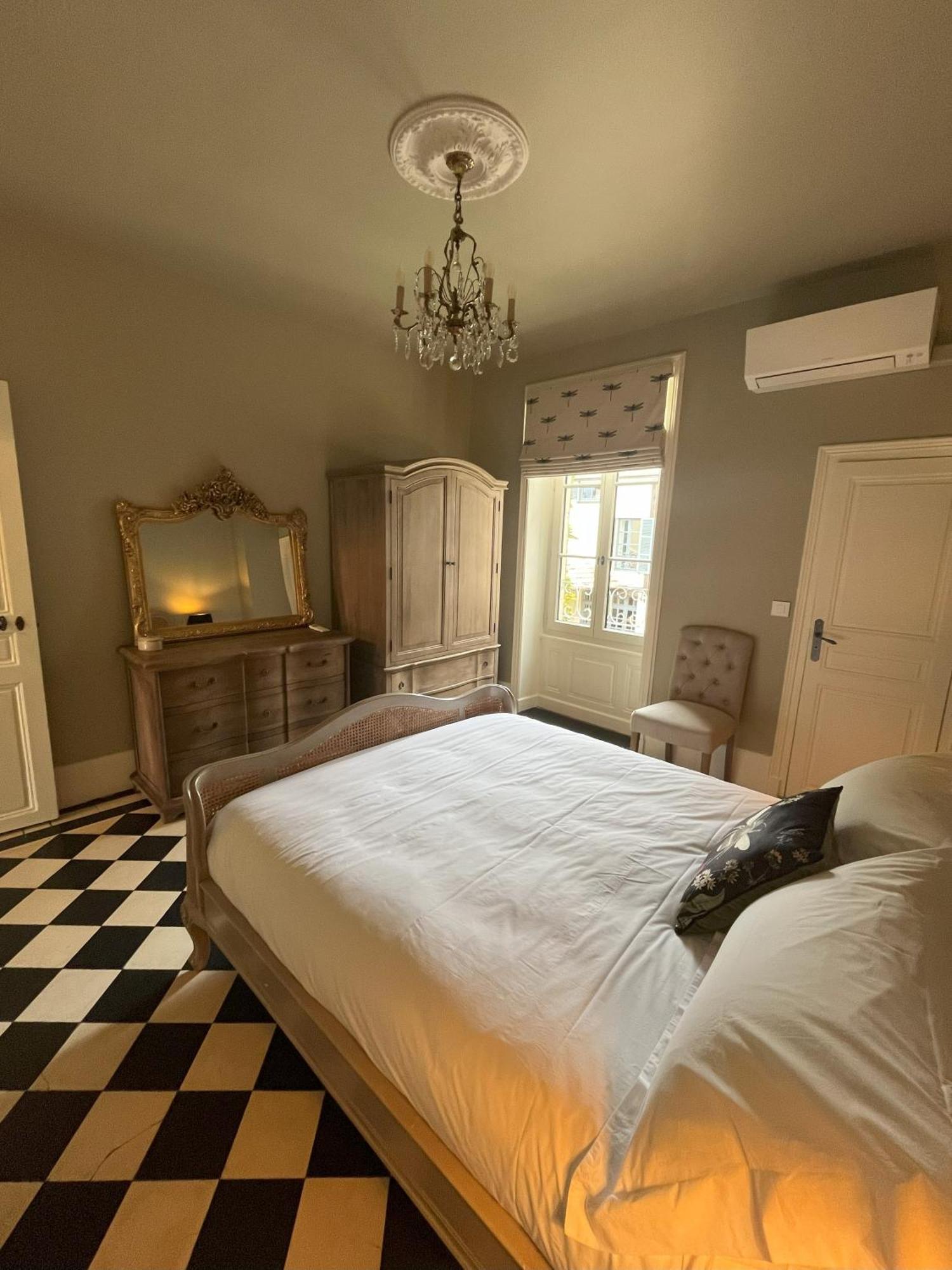 Number 8 Bed & Breakfast เมอโซล ภายนอก รูปภาพ